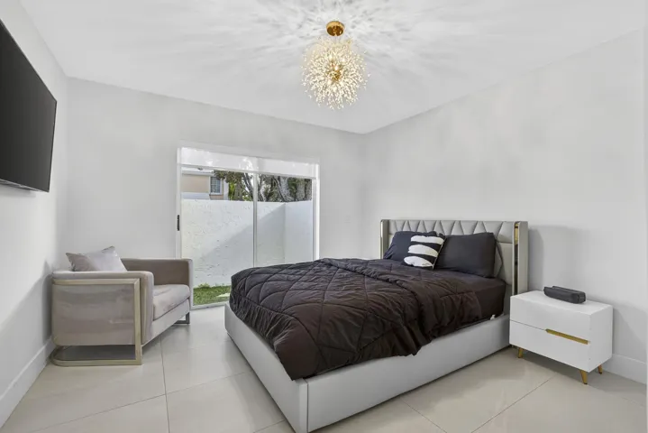 33-web-or-mls-BS1A5500