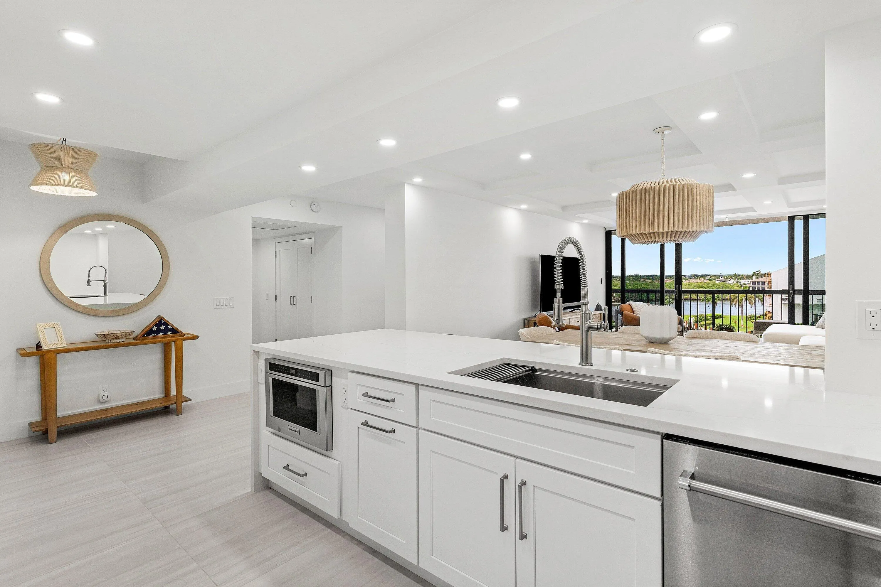 006-4748SouthOceanBoulevard-406-Highland