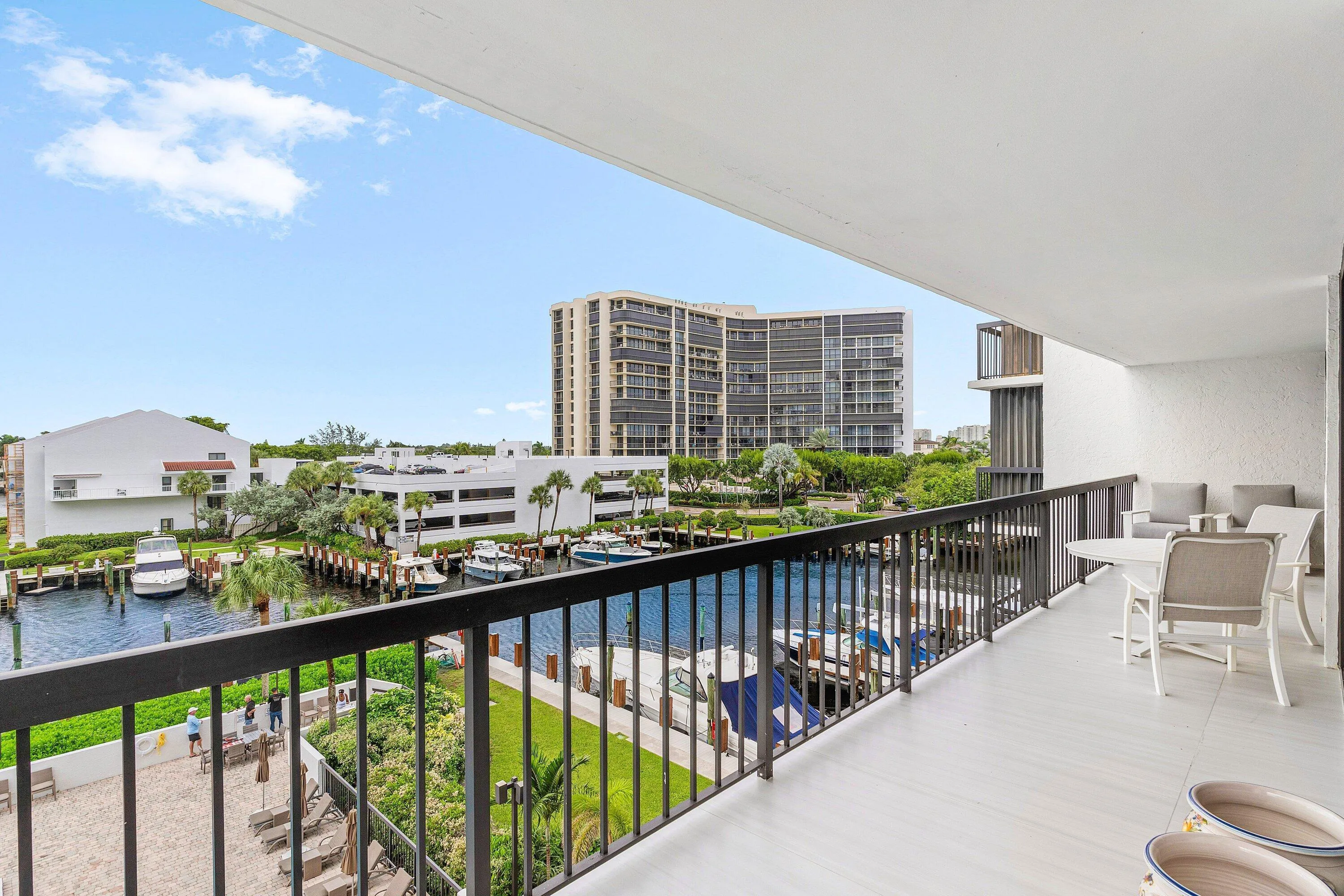021-4748SouthOceanBoulevard-406-Highland