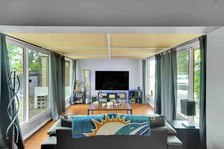 09-308 NW 27th Street-9