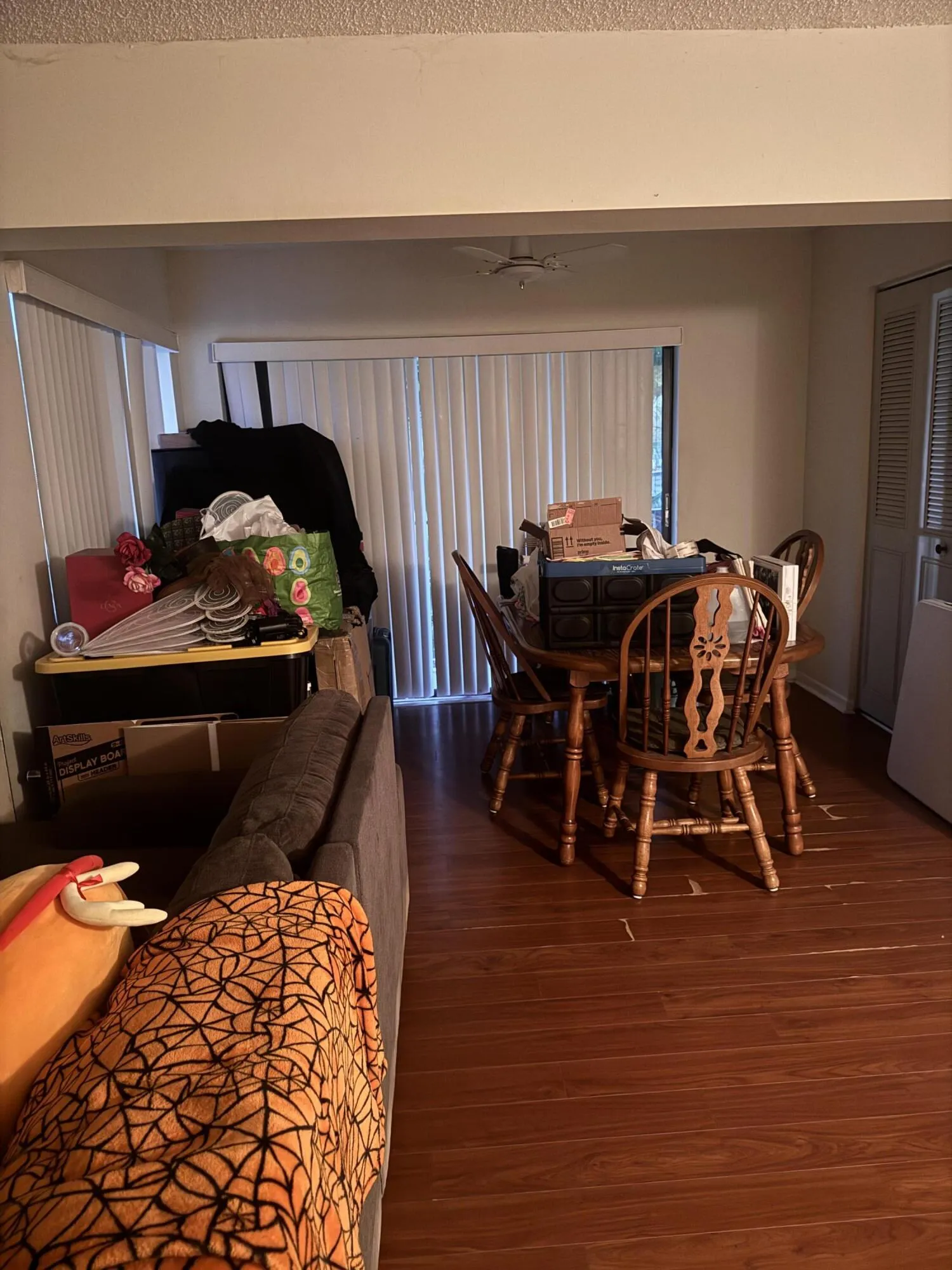 Den Area
