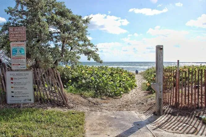 Delray Beach entrance