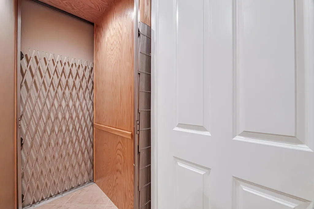 Private elevator