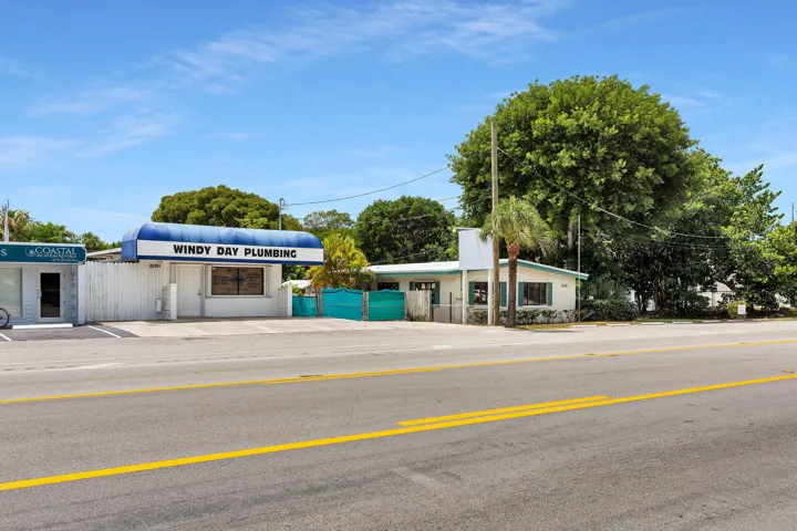 Islamorada Commercial Live-Work Compound