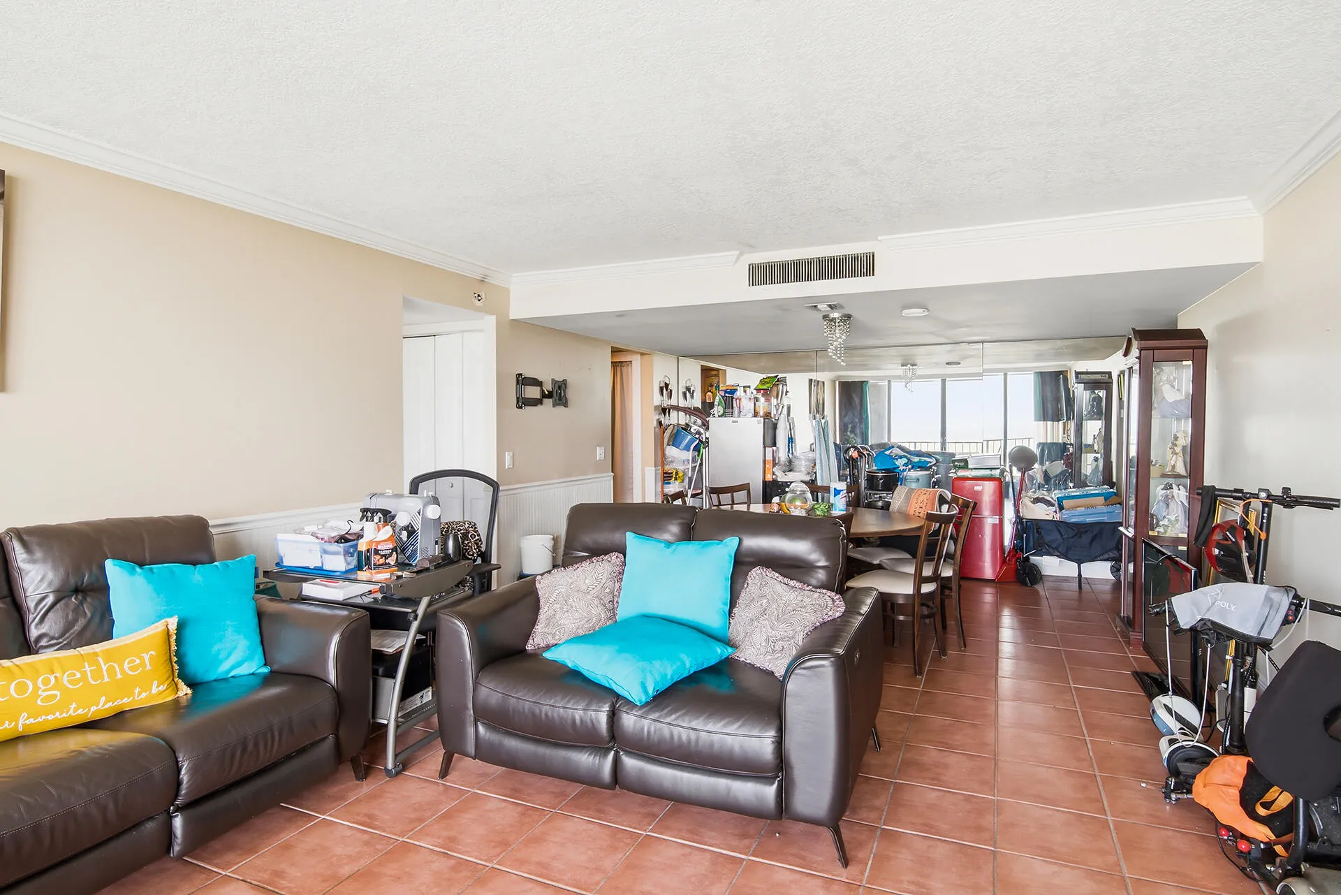 5600-N-FLAGLER-DR-2202-33407-008