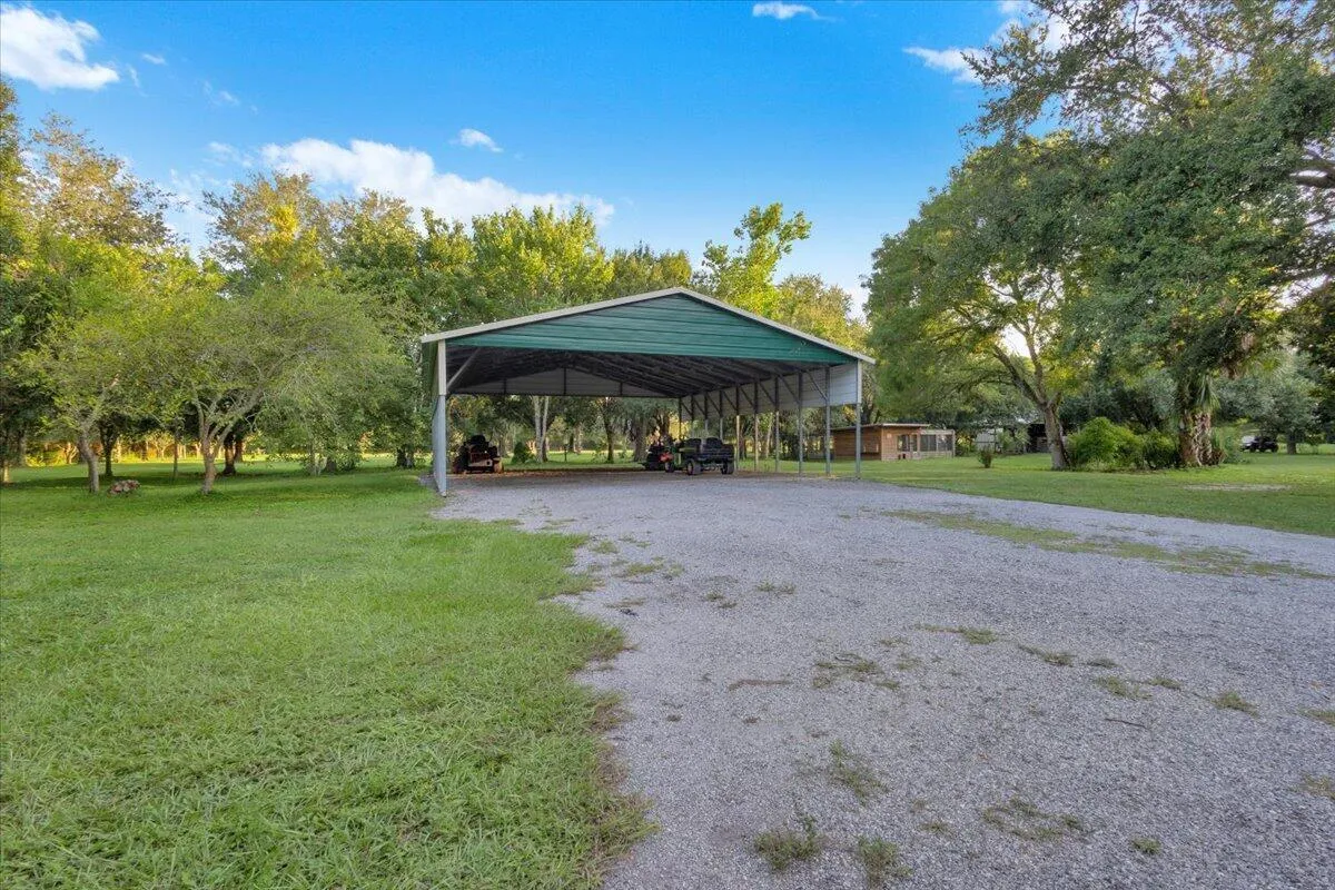 Property photo 98