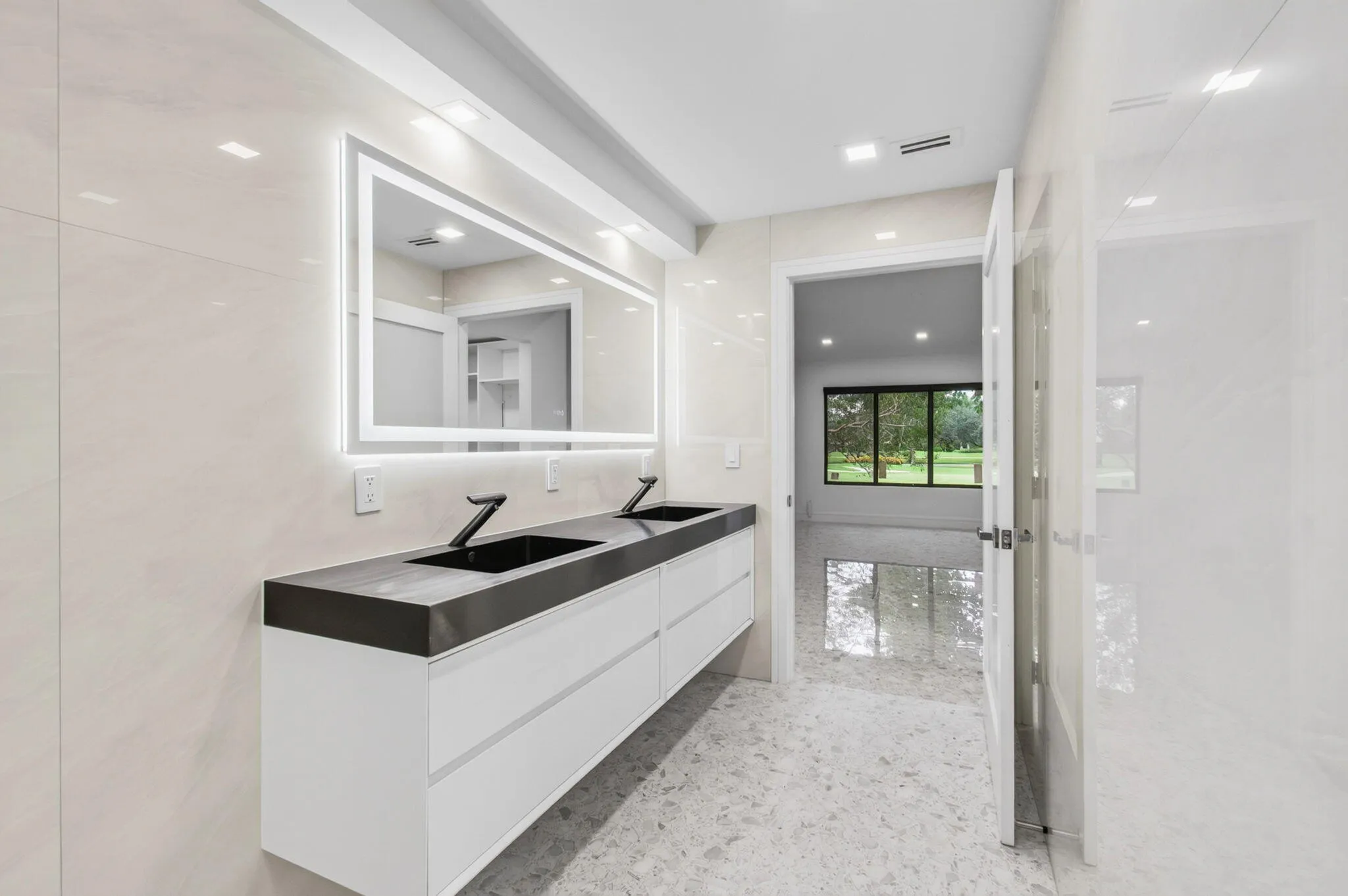 Master vanity