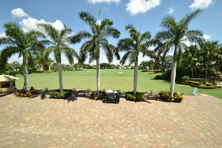 GOLF COURSE