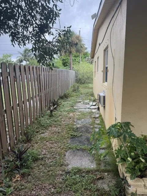 SOUTH SIDE OF THE HOUSE