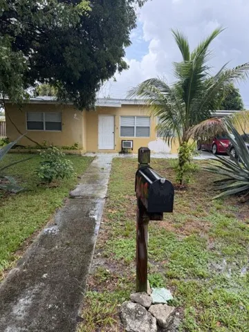 HOUSE FRONT