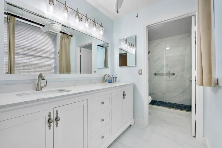 Upgraded Primary Bathroom