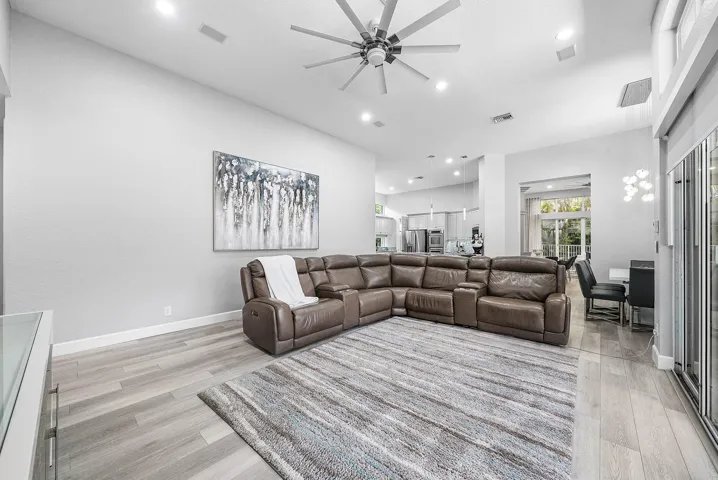 019-6152Northwest121stAvenue-CoralSpring
