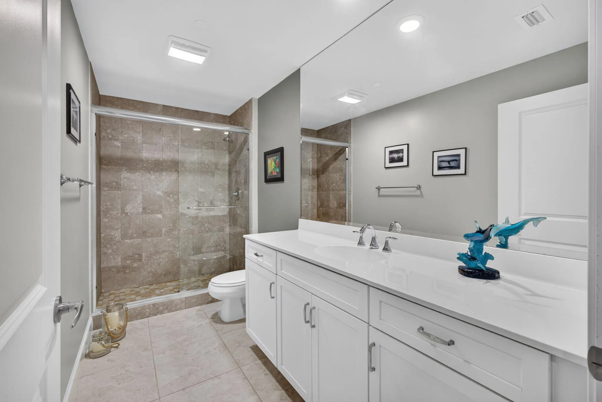 2nd bathroom 2