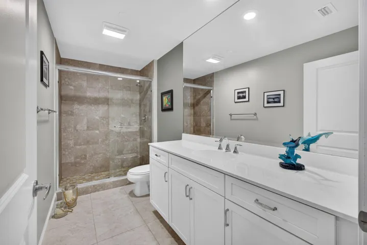 2nd bathroom 2