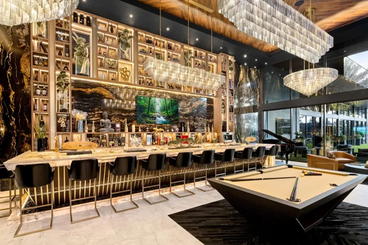 Villa Spectre Bar