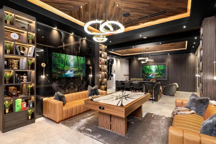 Club Room