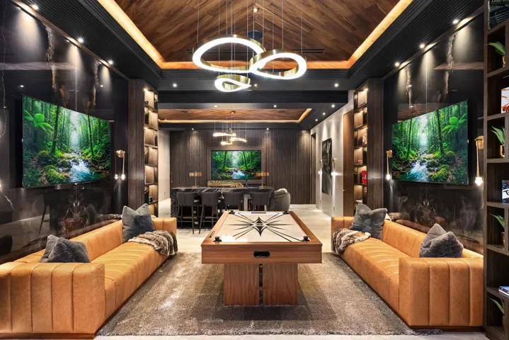 Club Room