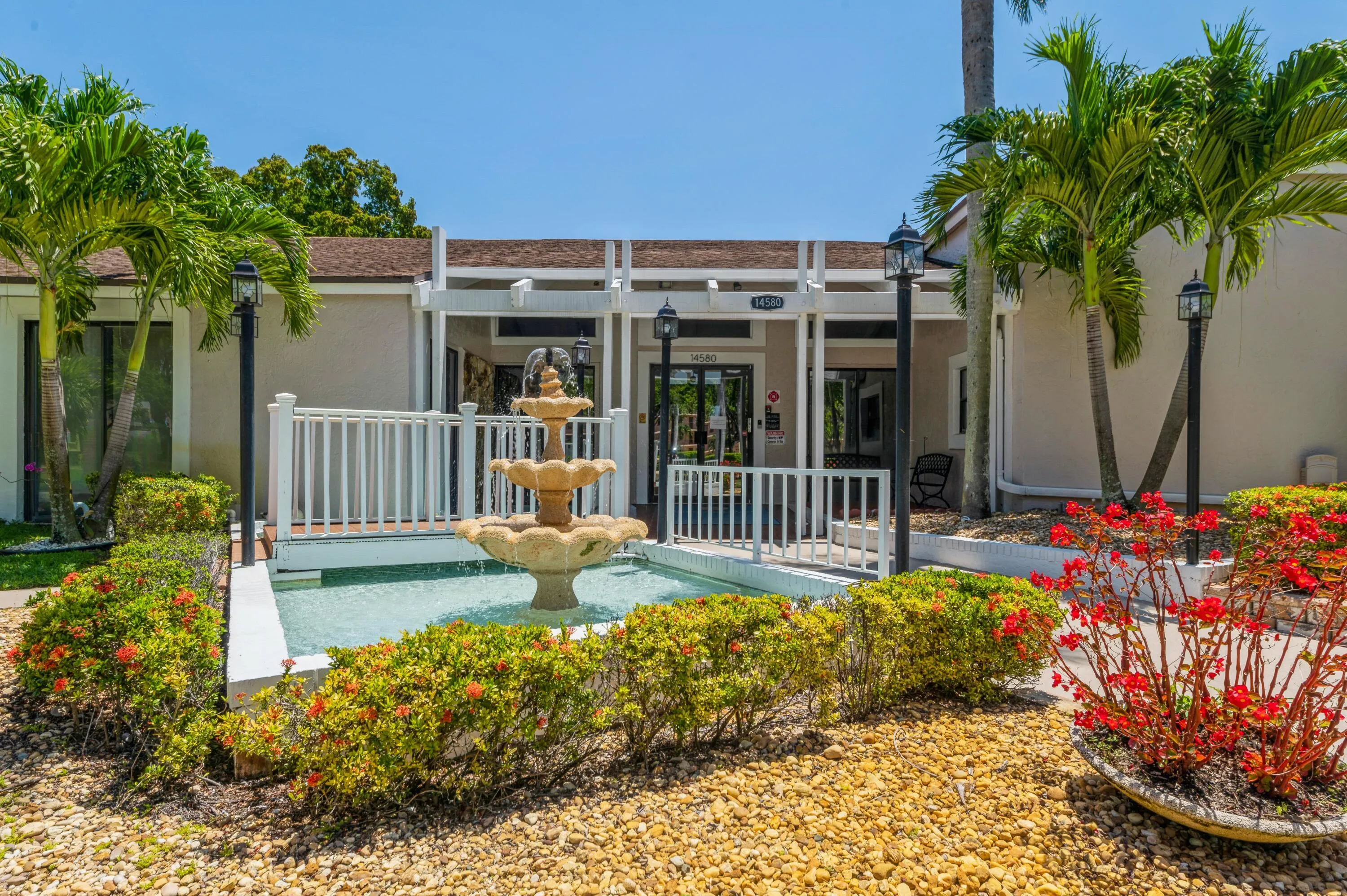 ENTRY TO CLUBHOUSE