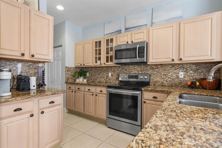 025-25-16871 SW 5th Ct_0025