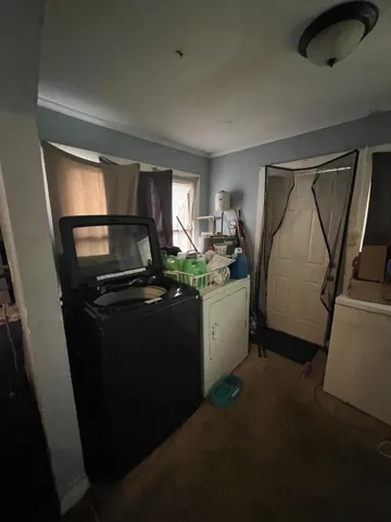 31 122 Laundry Area