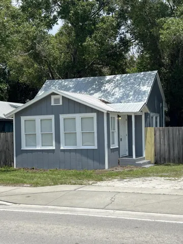 2 Front of 120 13th Street