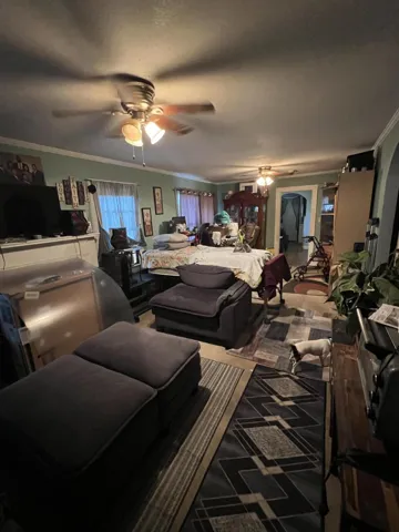 27 122 Living Room from Front Door