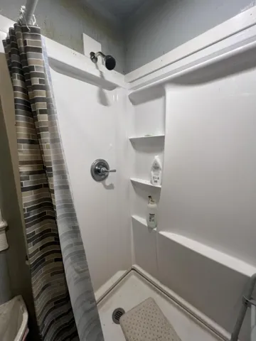 34 122 Shower