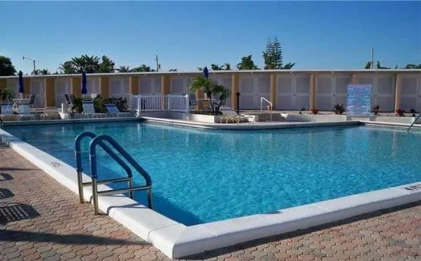 HEATED POOL