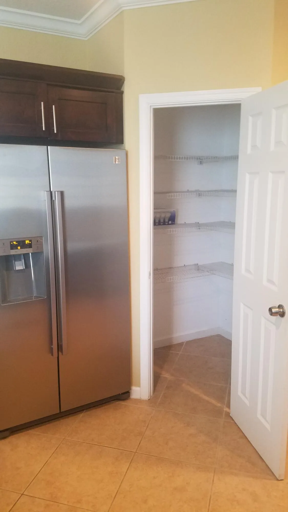 Kitchen-Pantry