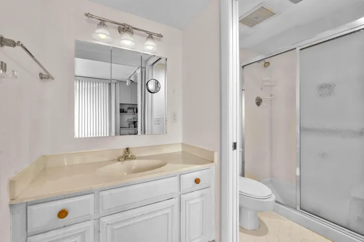Guest room Bathroom