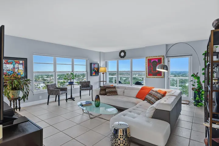 024-027-3550 Galt Ocean Dr-1499x1000