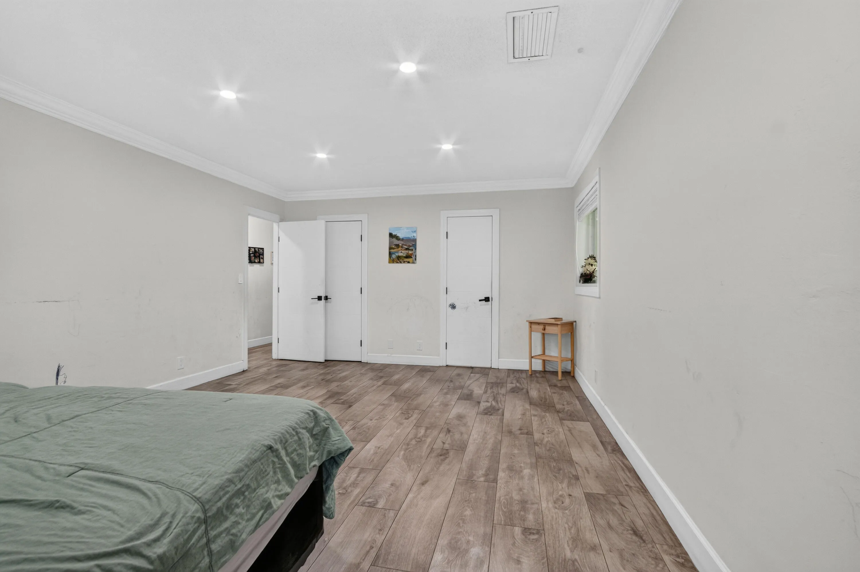 9404 NW 37th Ct _038