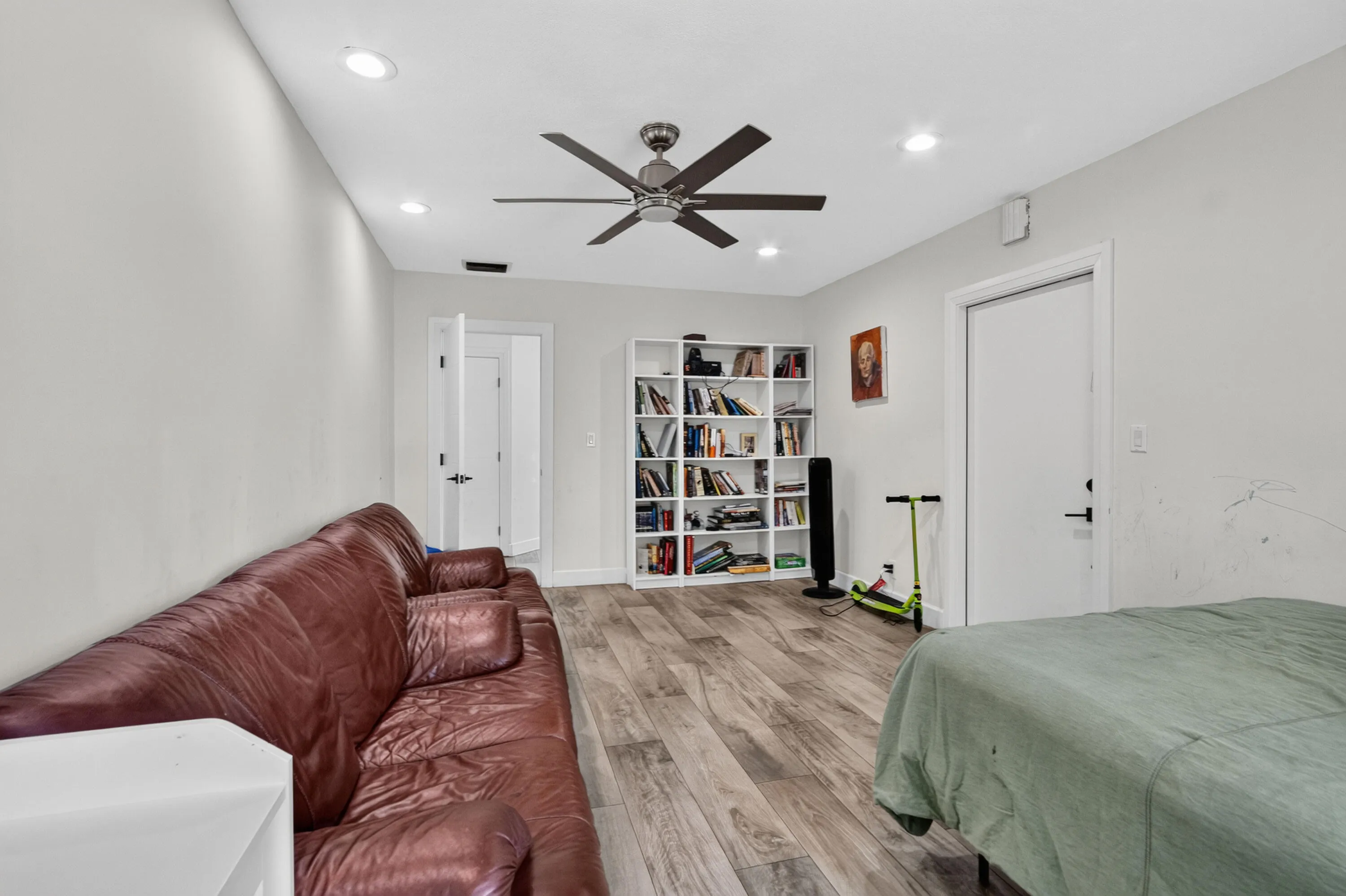 9404 NW 37th Ct _003