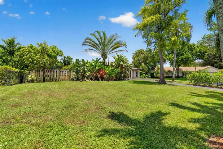9404 NW 37th Ct _048