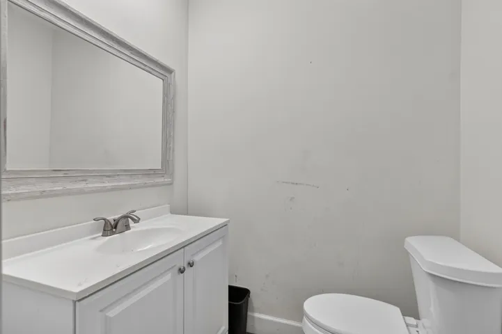 9404 NW 37th Ct _006