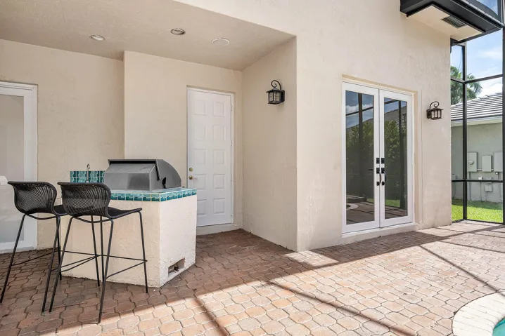 008-6543Northwest127thTerrace-Parkland-F