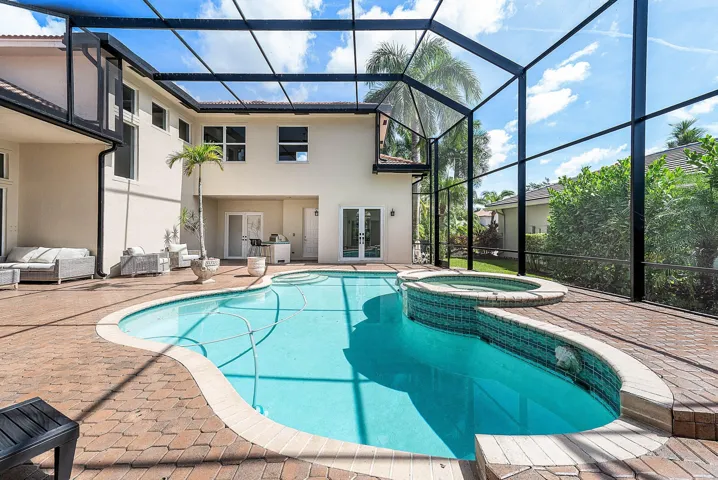 016-6543Northwest127thTerrace-Parkland-F