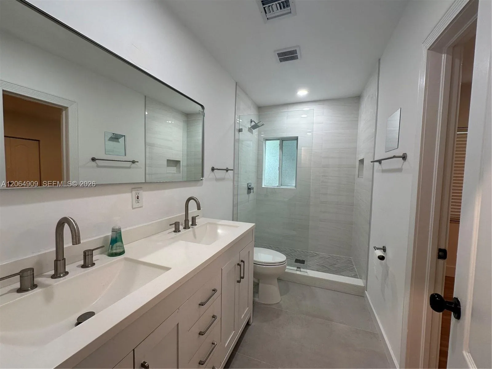 Property photo 104