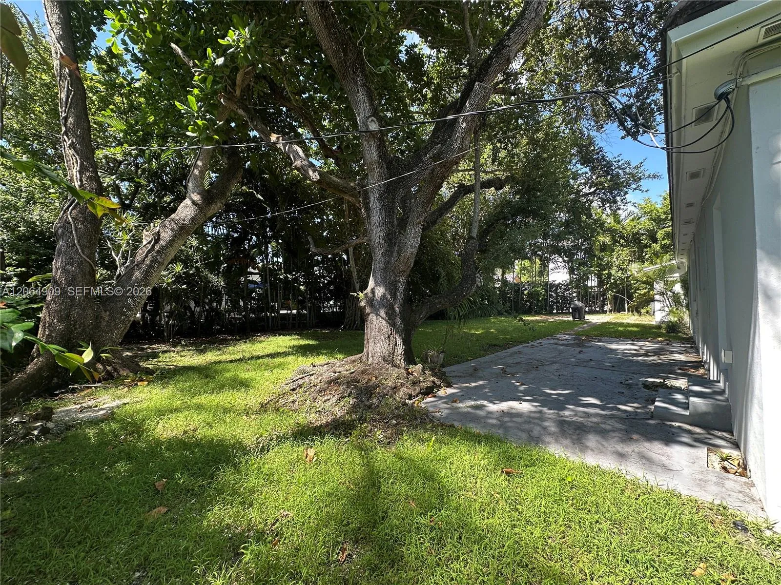 Property photo 125