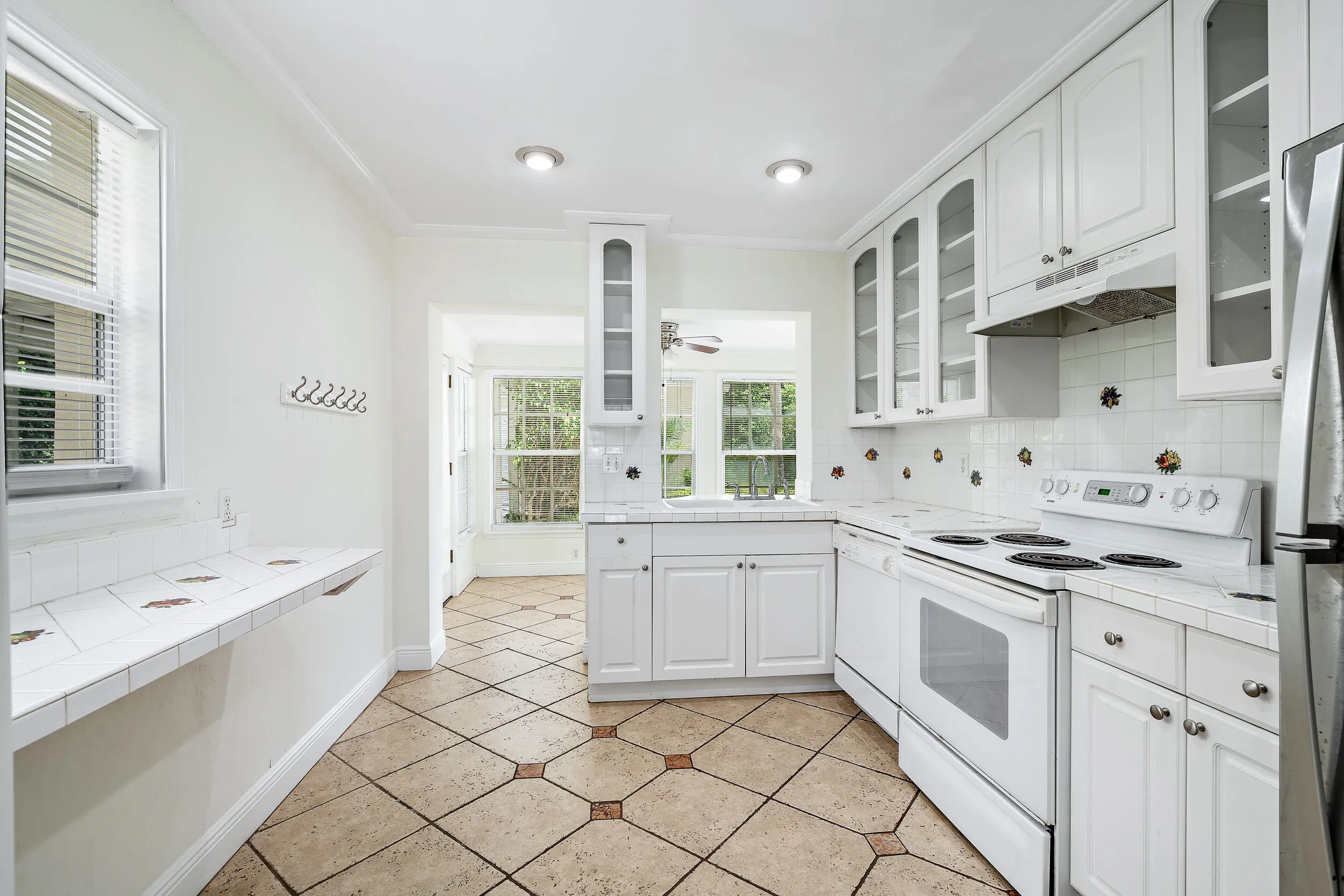 245 Cortez Rd-11