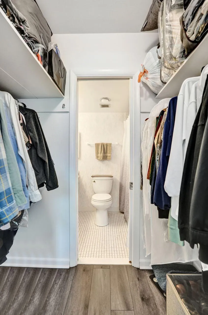 Walk-in-Closet