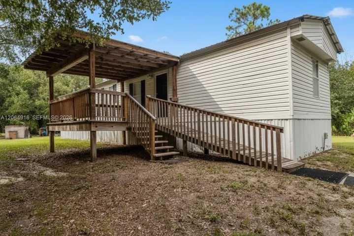 450 Wildwood Ave, Clewiston FL 33440