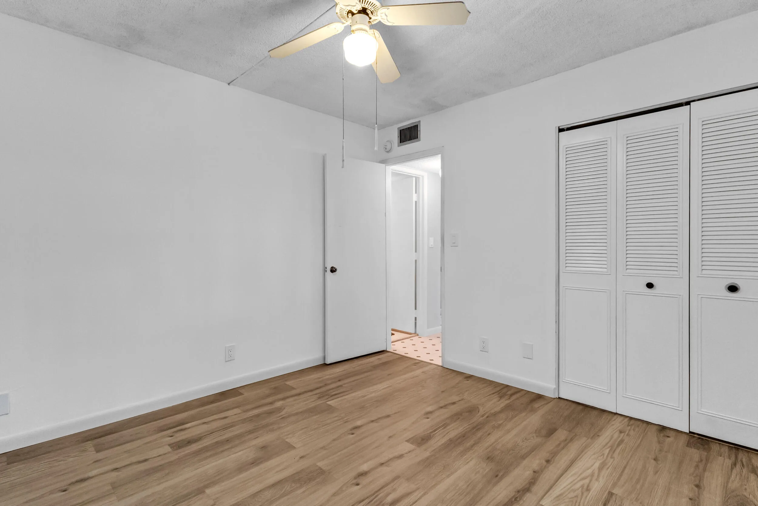 accutour_01 2209-s-cypress-bend-dr-unit-
