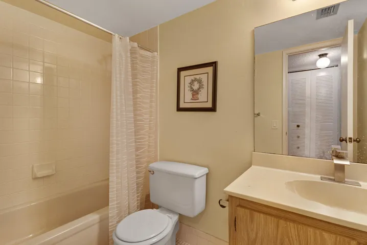 accutour_01 2209-s-cypress-bend-dr-unit-
