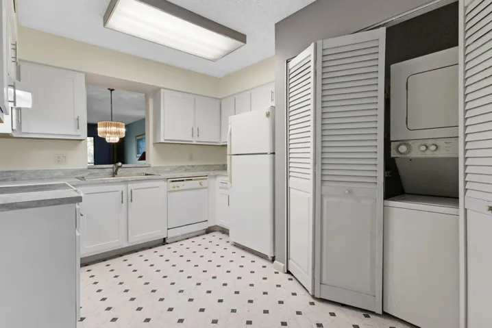 accutour_01 2209-s-cypress-bend-dr-unit-