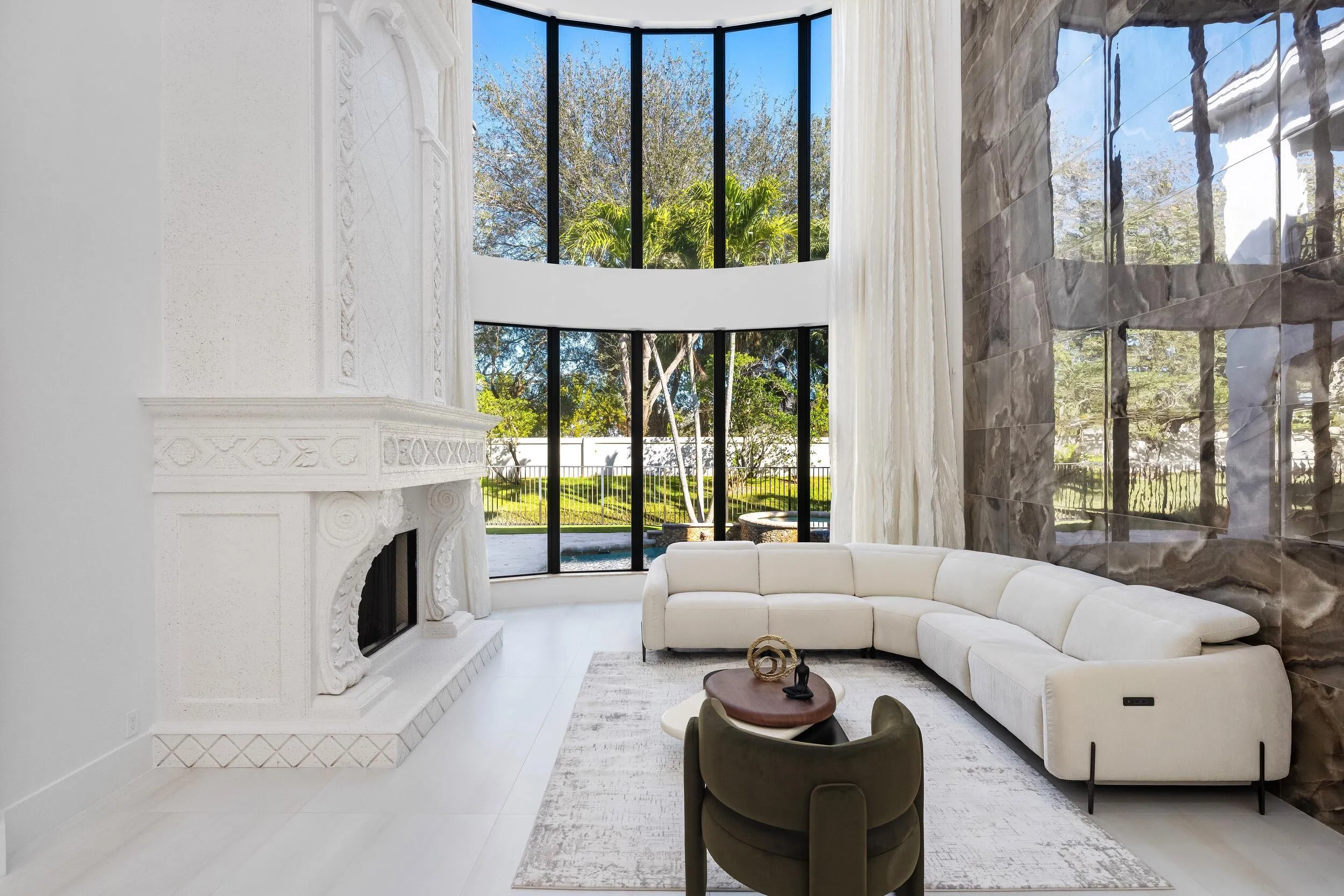 Living Area 86