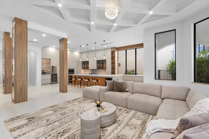 Living Area 83