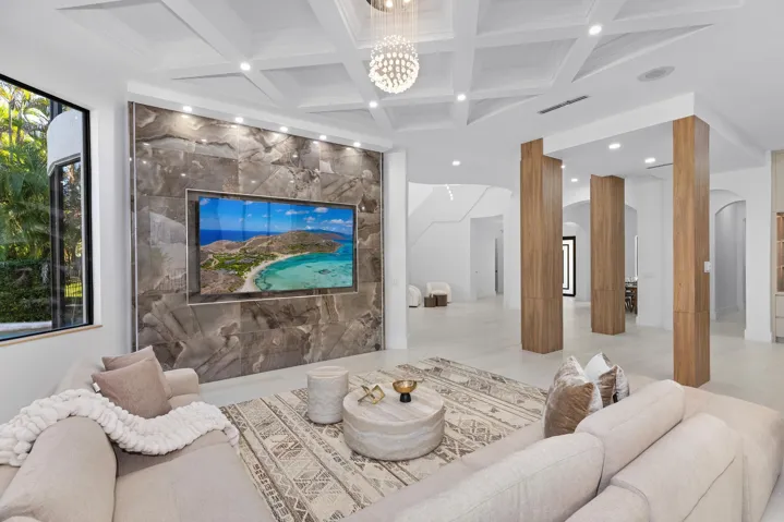 Living Area 84