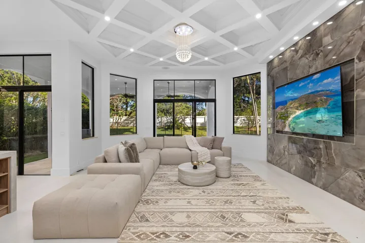 Living Area 81