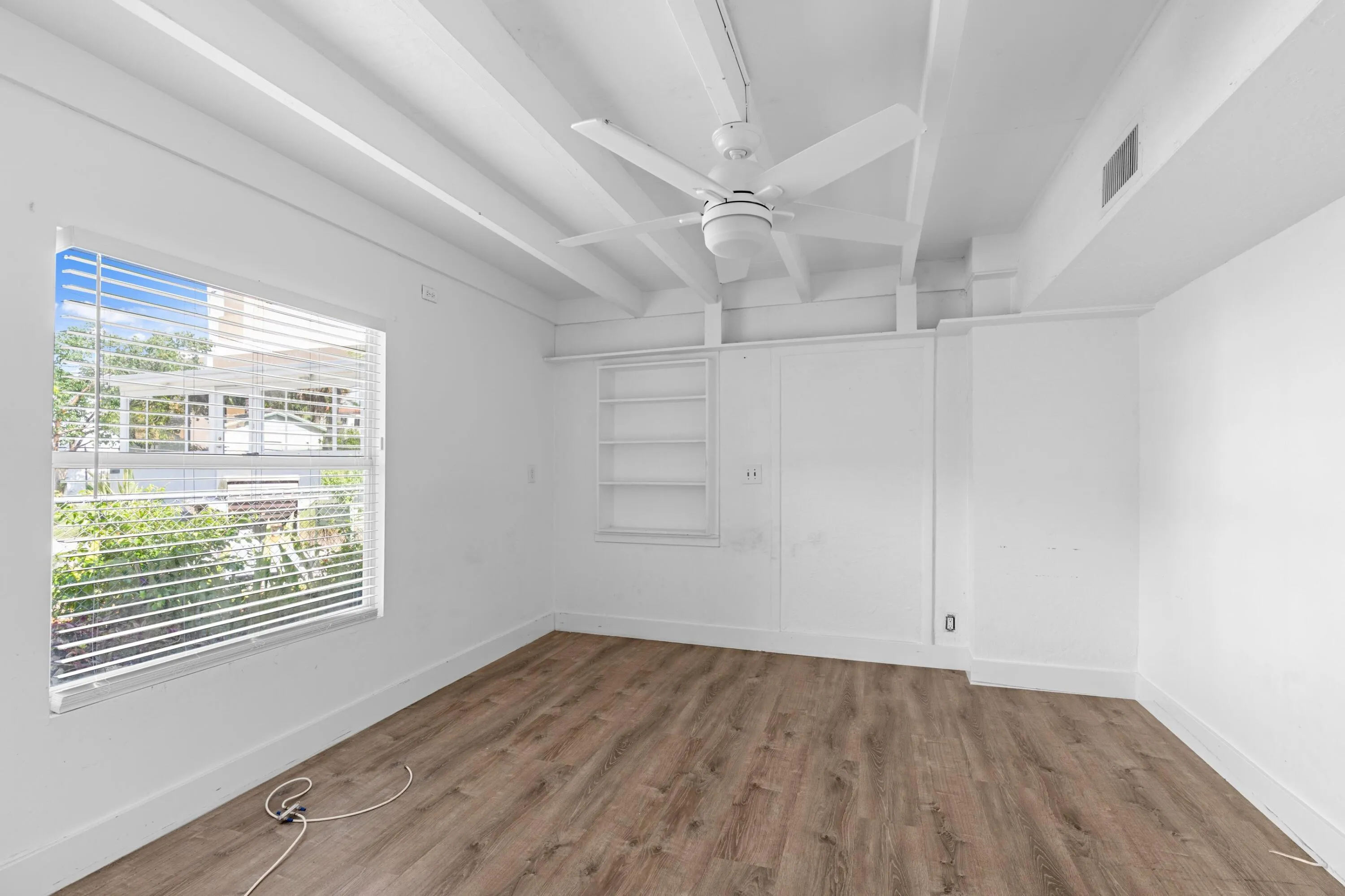 526 38th Street West